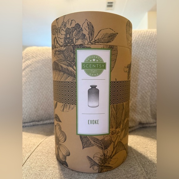 Scentsy Evoke Shade - Picture 3 of 4